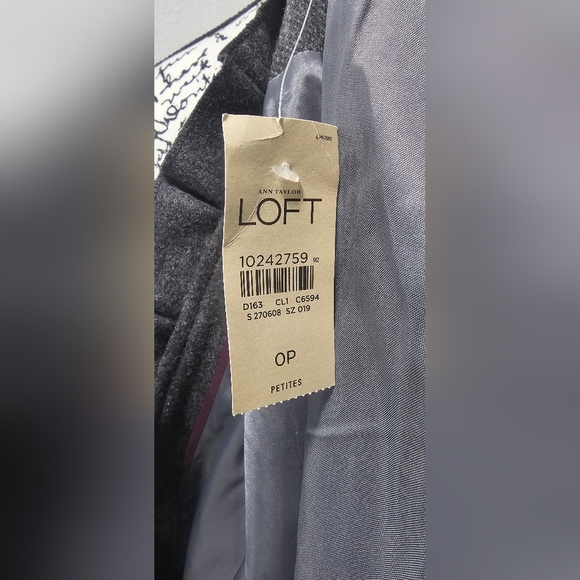 Ann Taylor Loft Women's Grey Wool Blend Ruffled Collar Crop Blazer Size 0P NWT - Picture 10 of 13